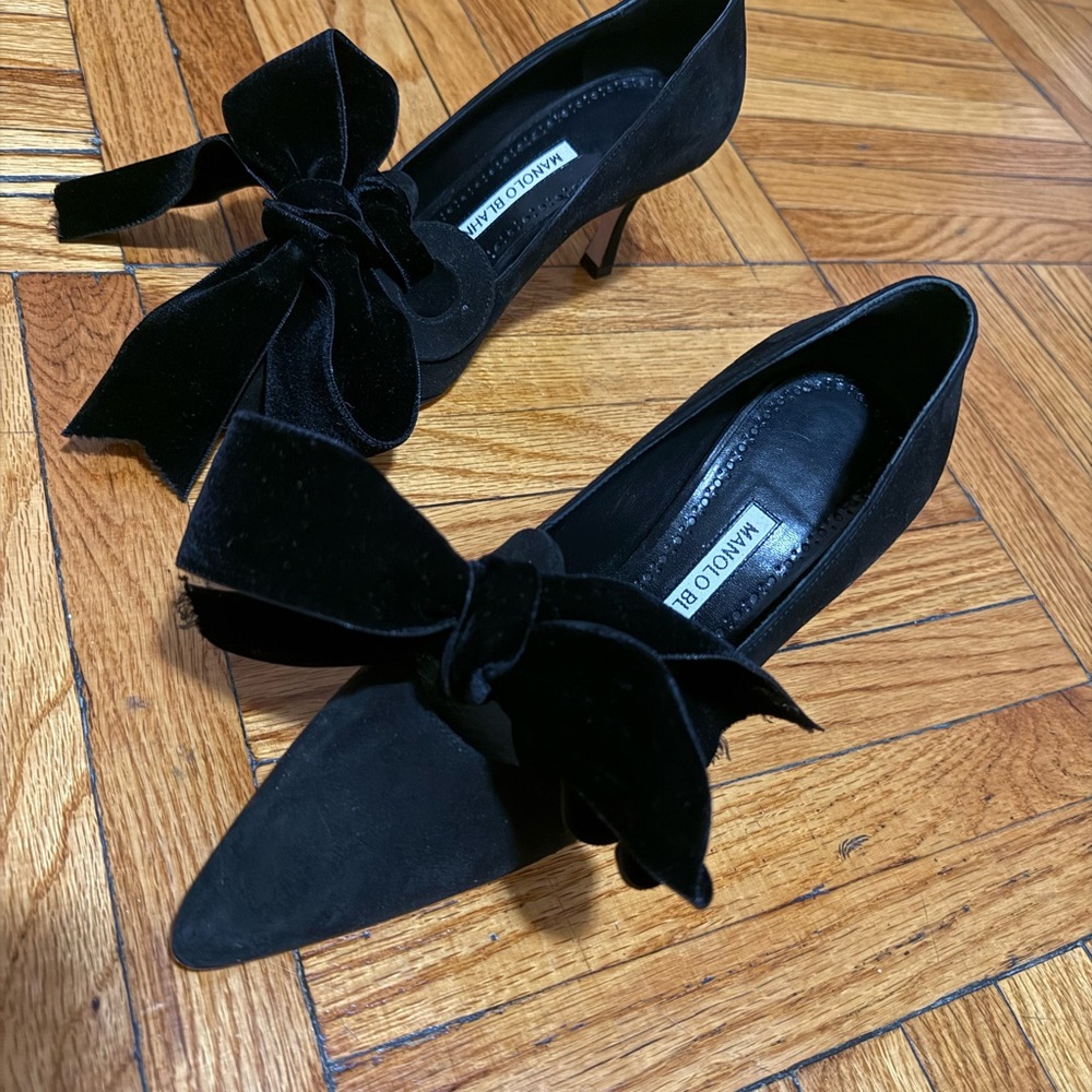 Manolo Blahnik Black Suede Bow Heels